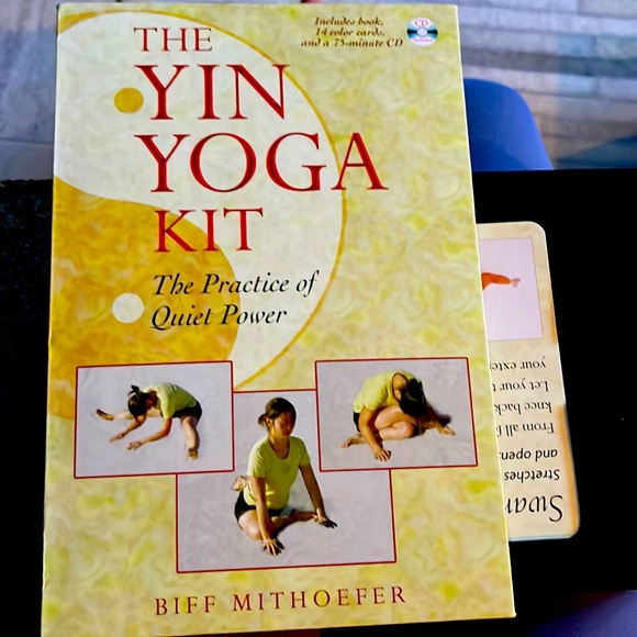 Yin Yoga Kit - Picture 1 of 6